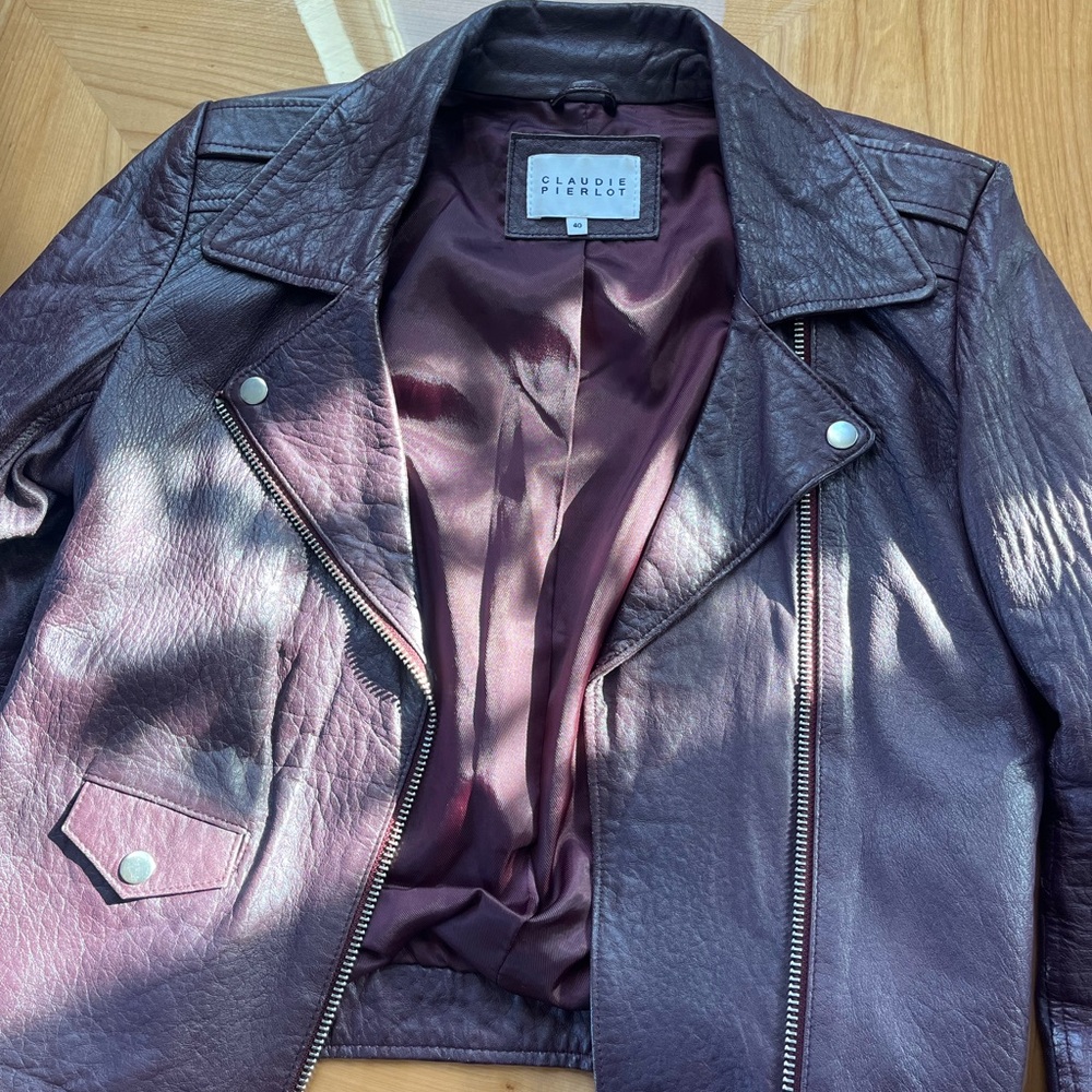 Chic Women's Leather Jacket in Deep Burgundy